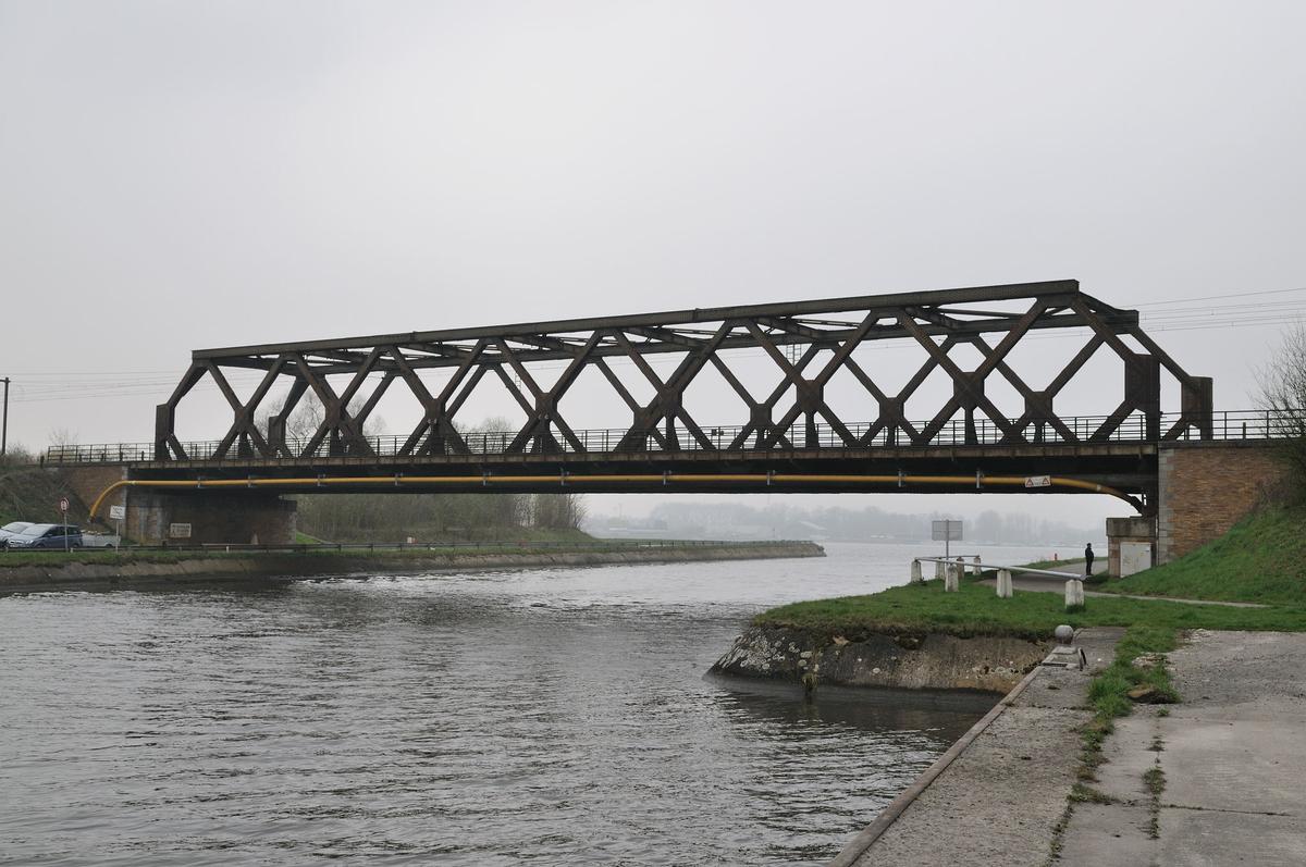 Nimy rail bridge 