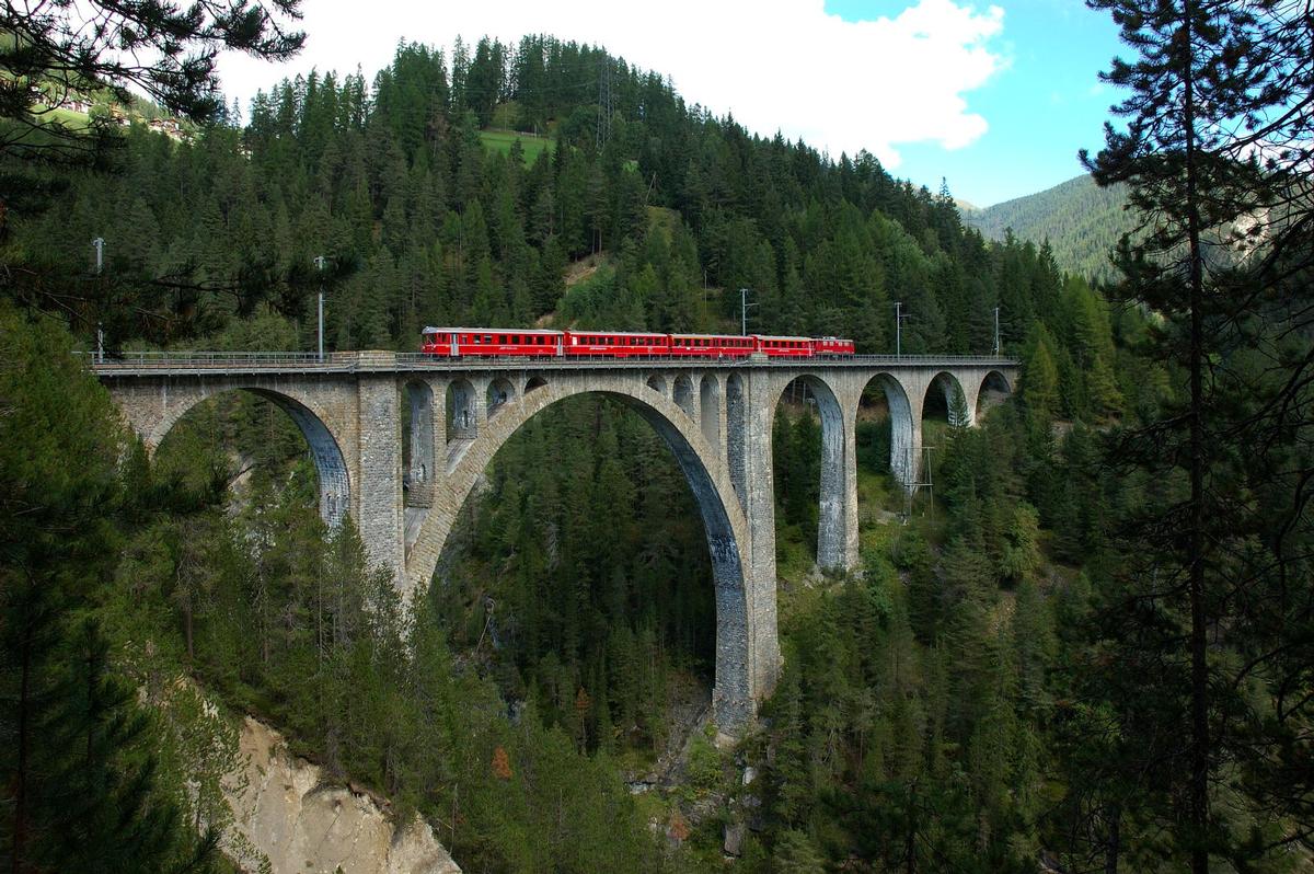 Wiesen Viaduct, Switzerland 