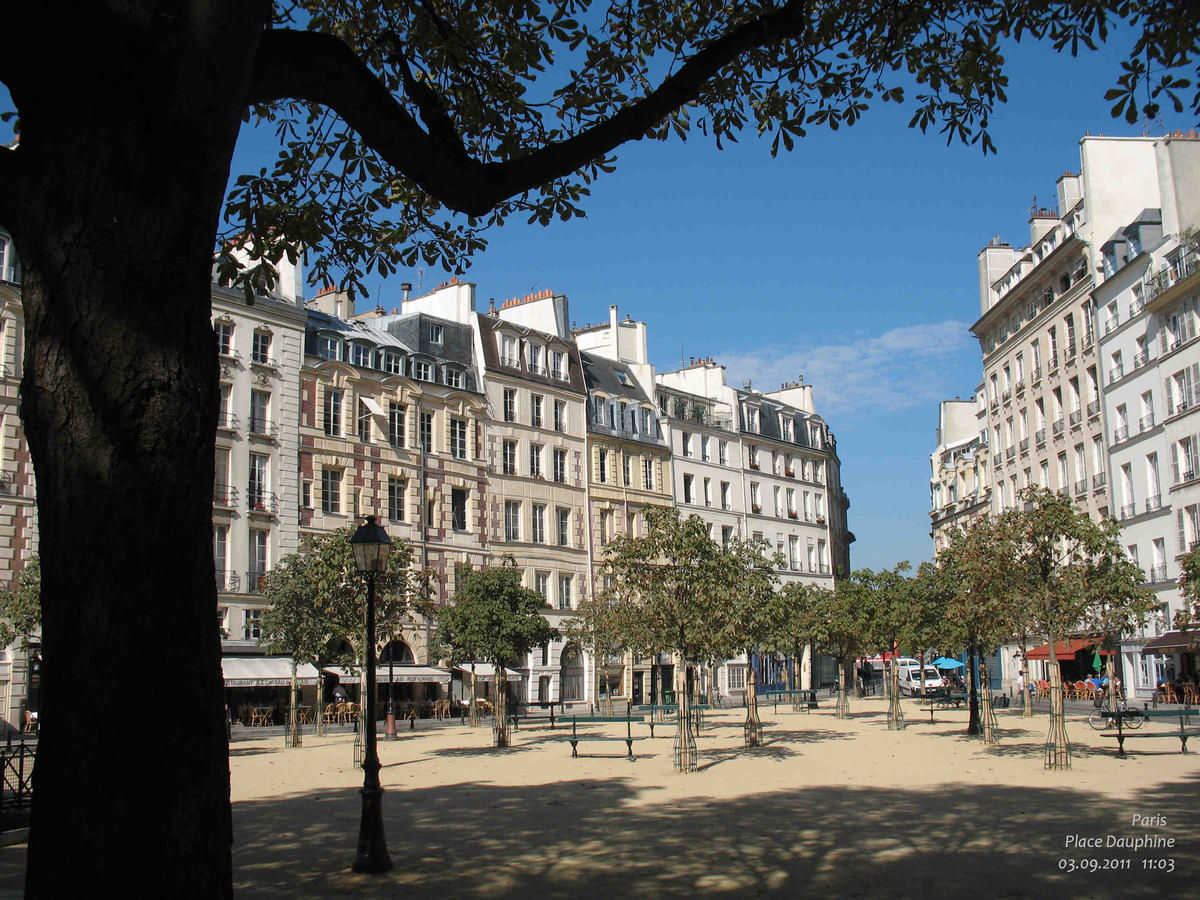 Place Dauphine, Paris 