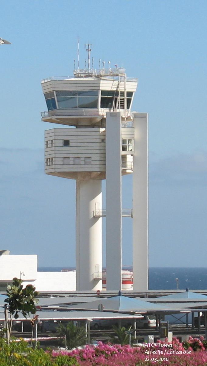 Kontrollturm am Flughafen Arrecife, Lanzarote 