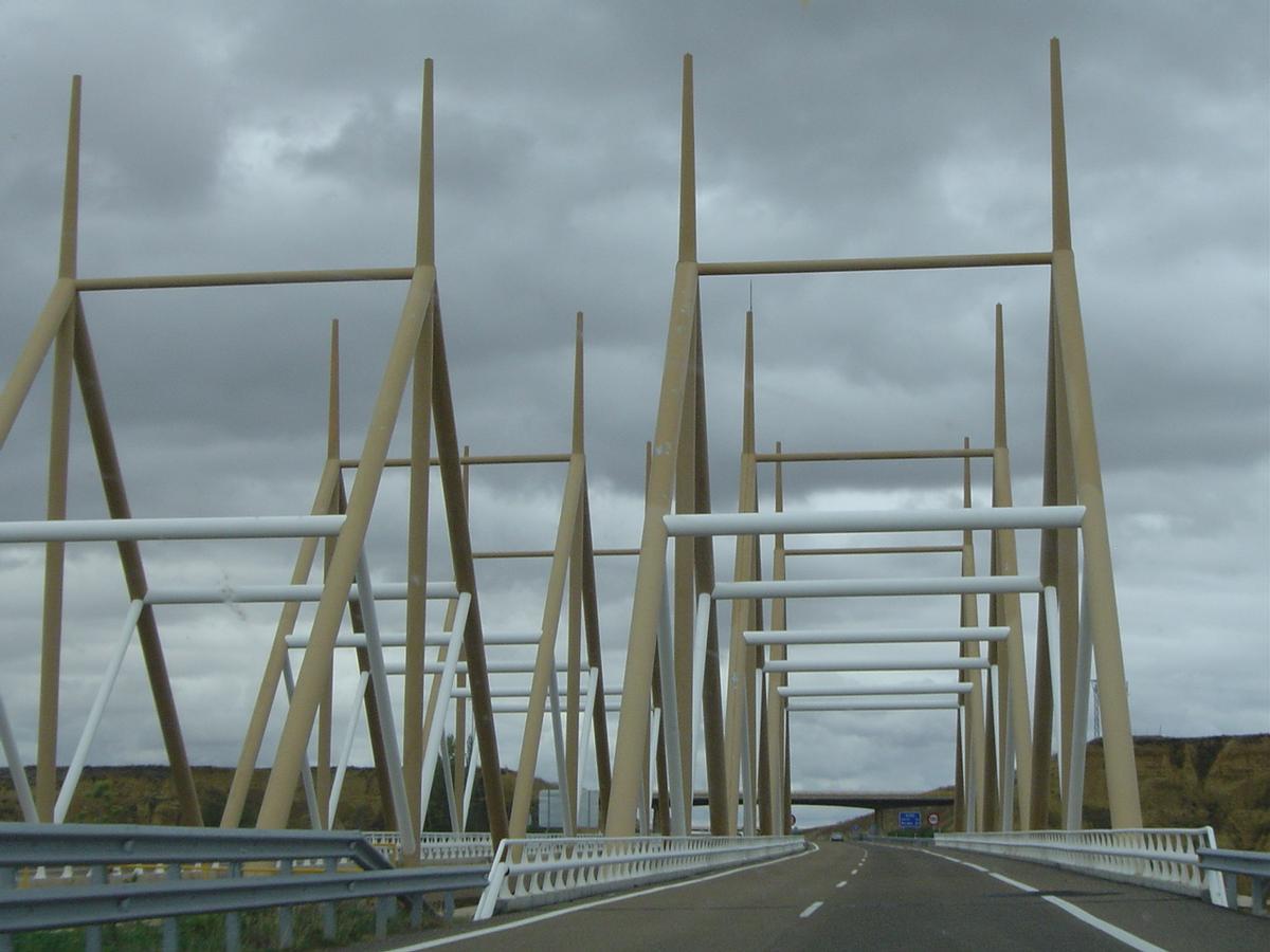 Brücke der A 231 über den Carrión 