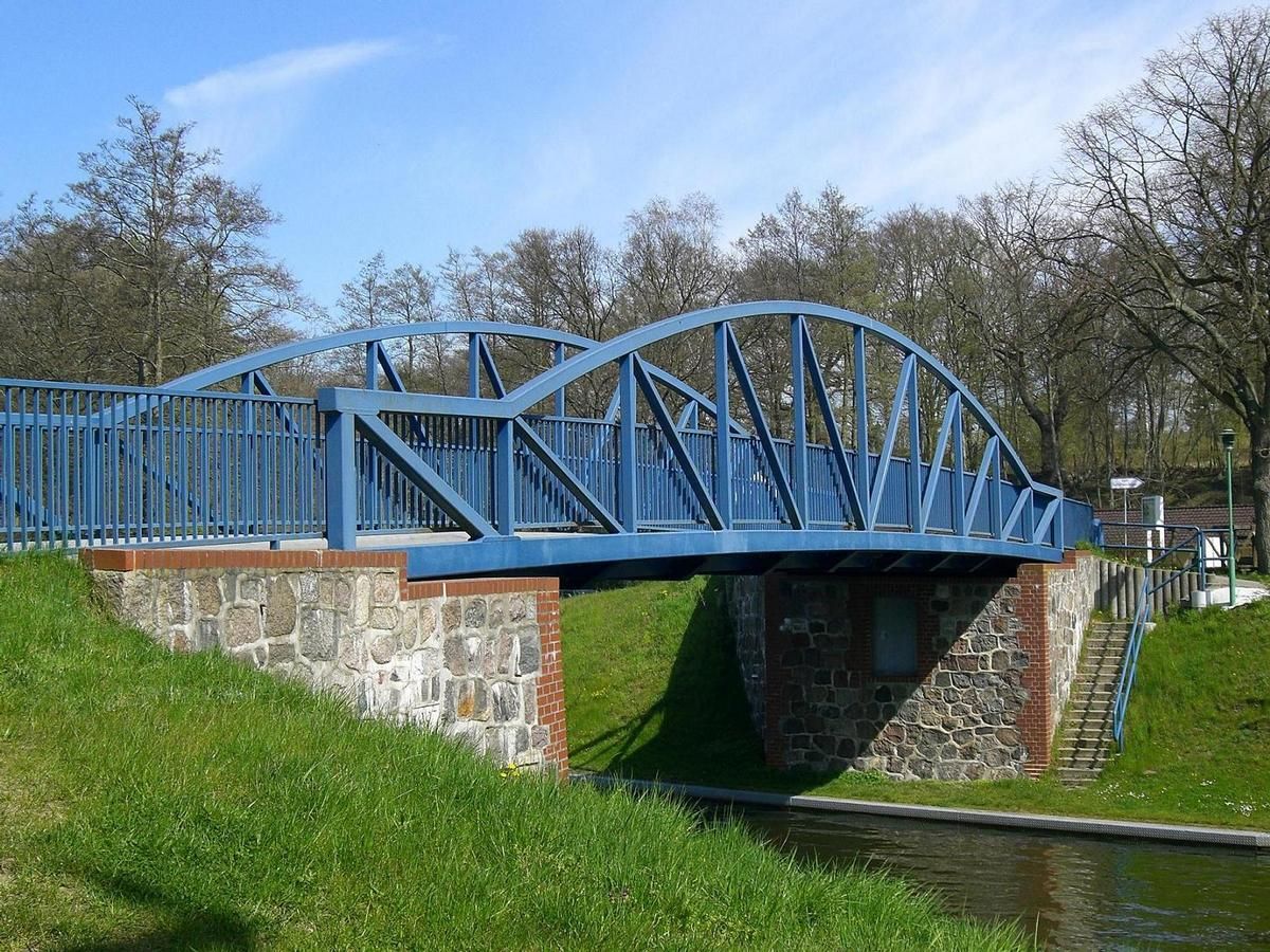 Müritz-Elde-Wasser-Straßenbrücke bei Lenz 