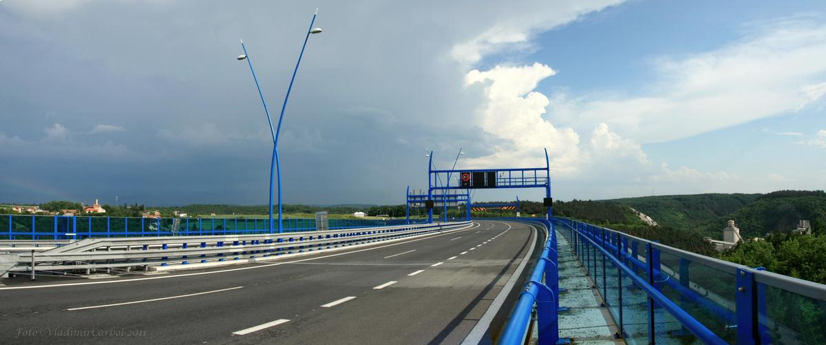 Lochkov Bridge 