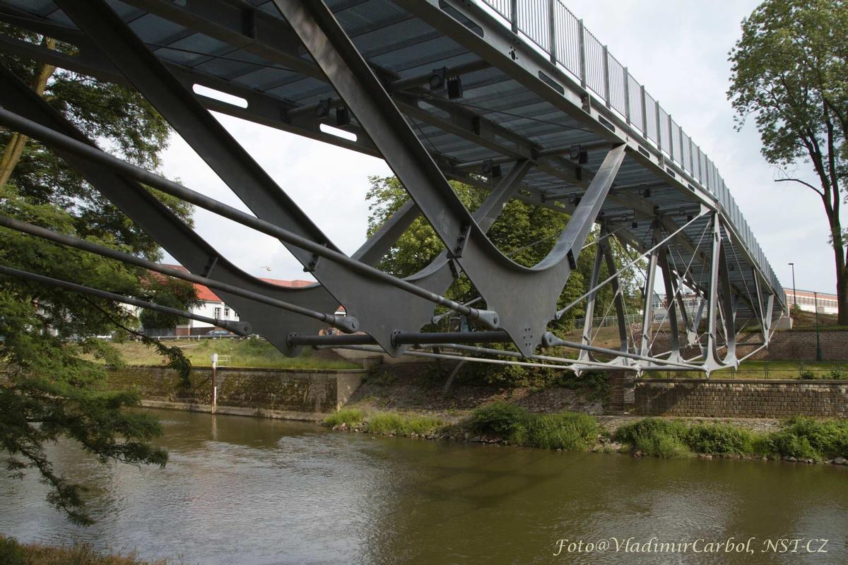 Hradec Králové Bicycle and Pedestrian Bridge 
