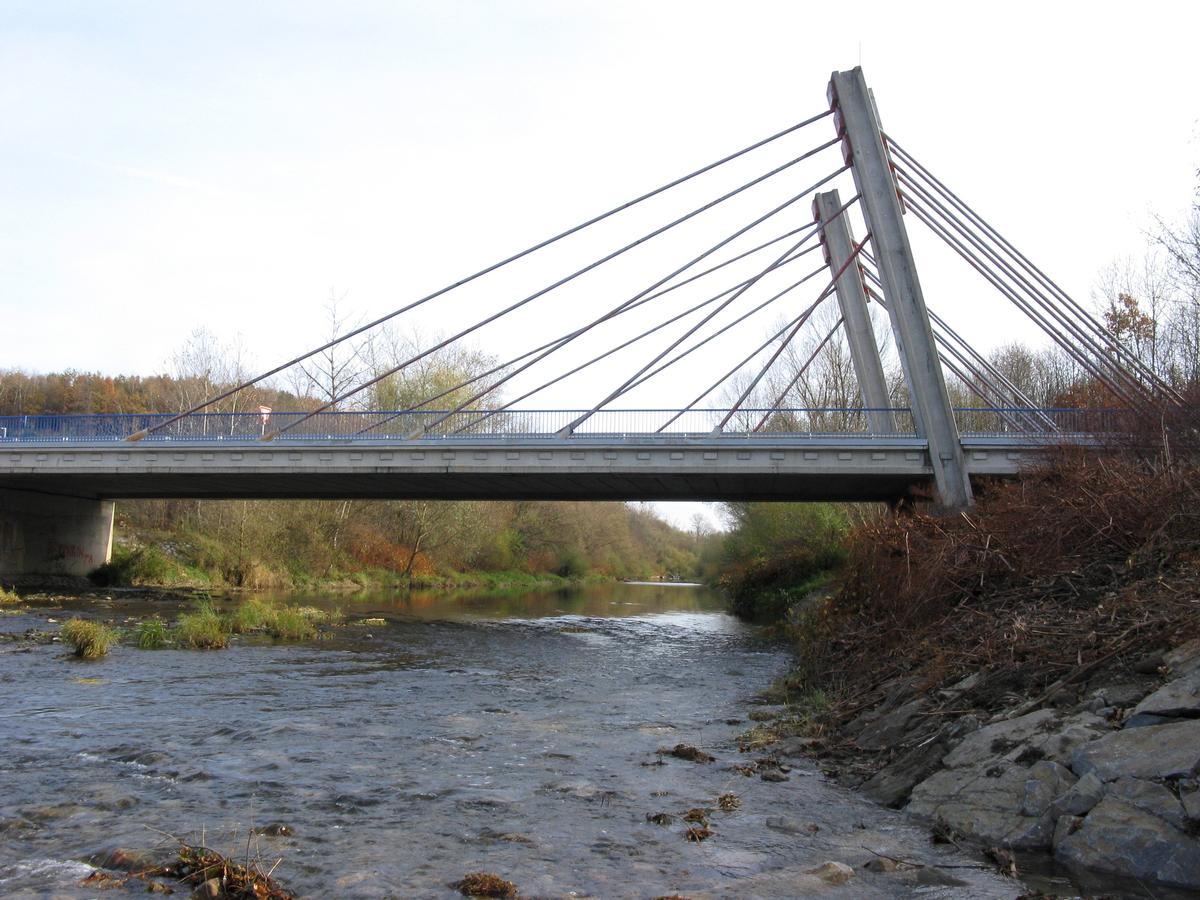 Pont routier de Hrachovec 
