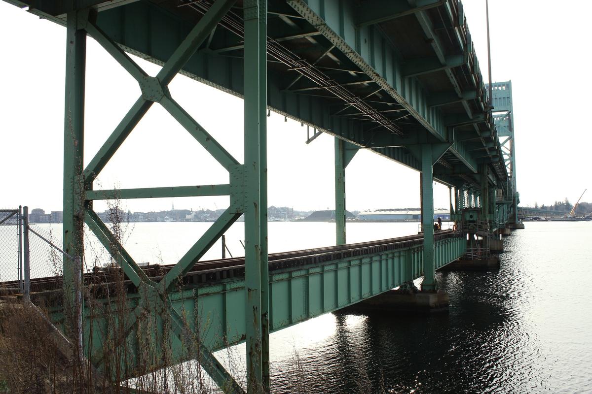 Sarah Mildred Long Bridge with double deck seen from Kittery side 