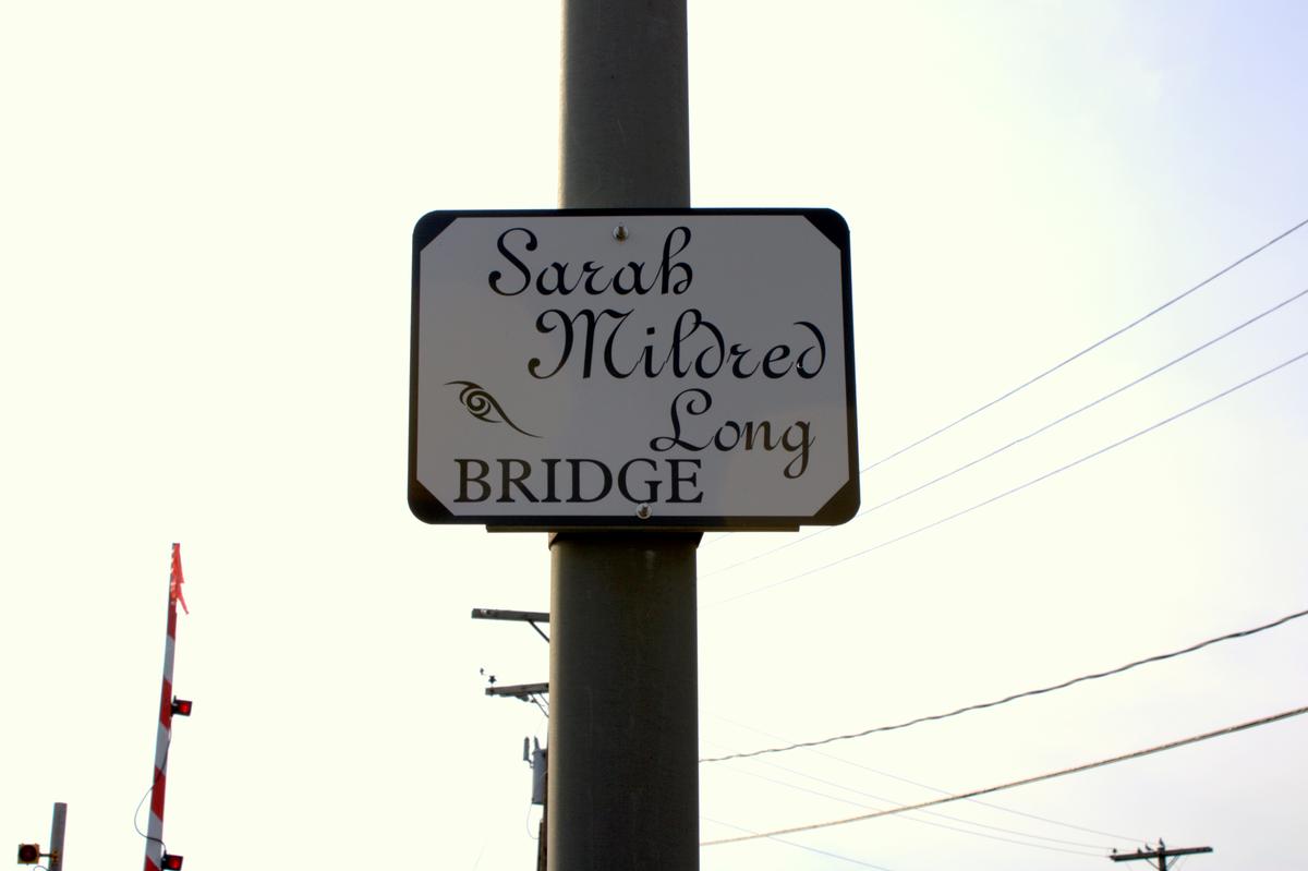Plaque with the naming of the bridge, as seen on the Kittery side 