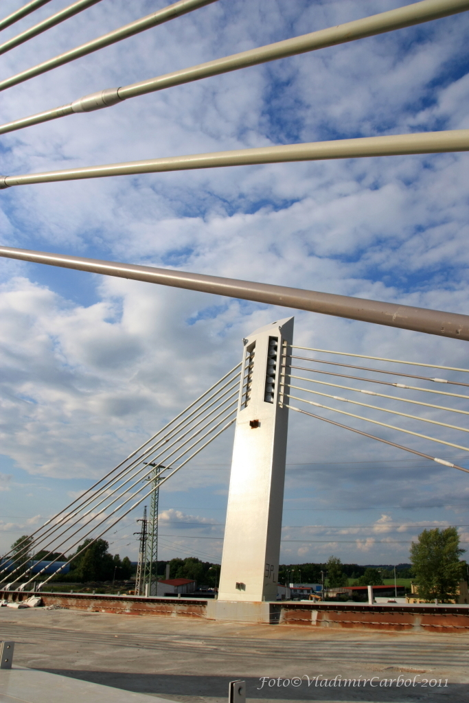 Bohumín-Skřečoň cable-stayed road bridge 