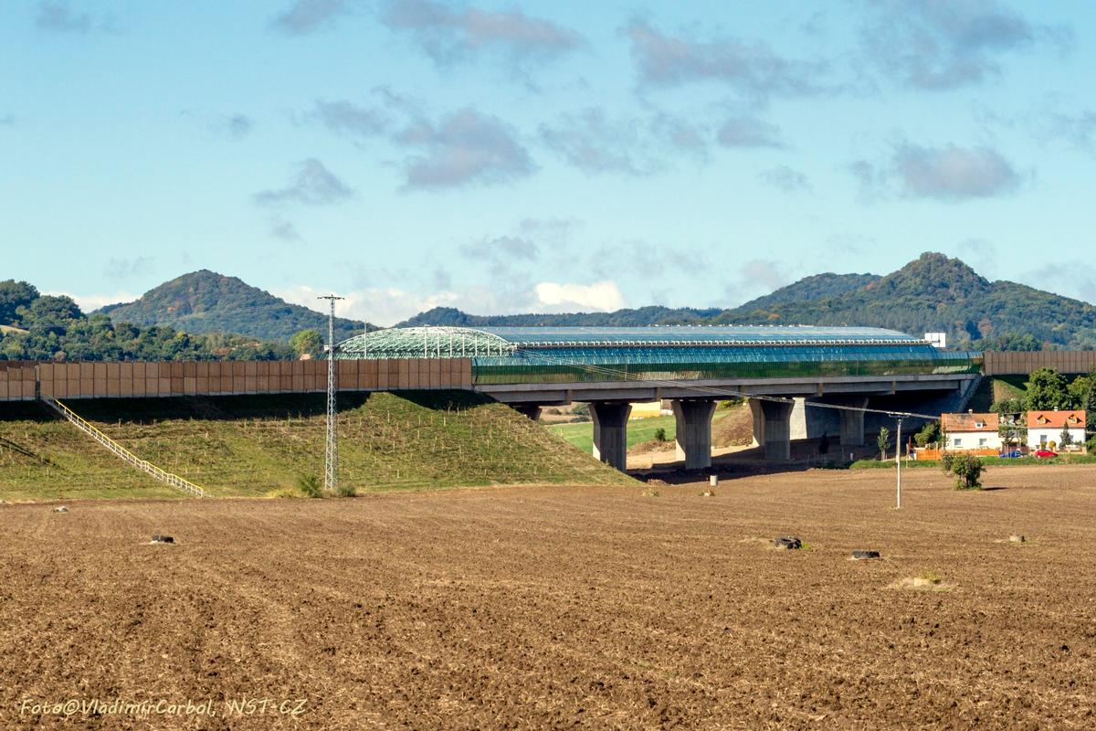 Autobahnbrücke Vchynice (D8) 