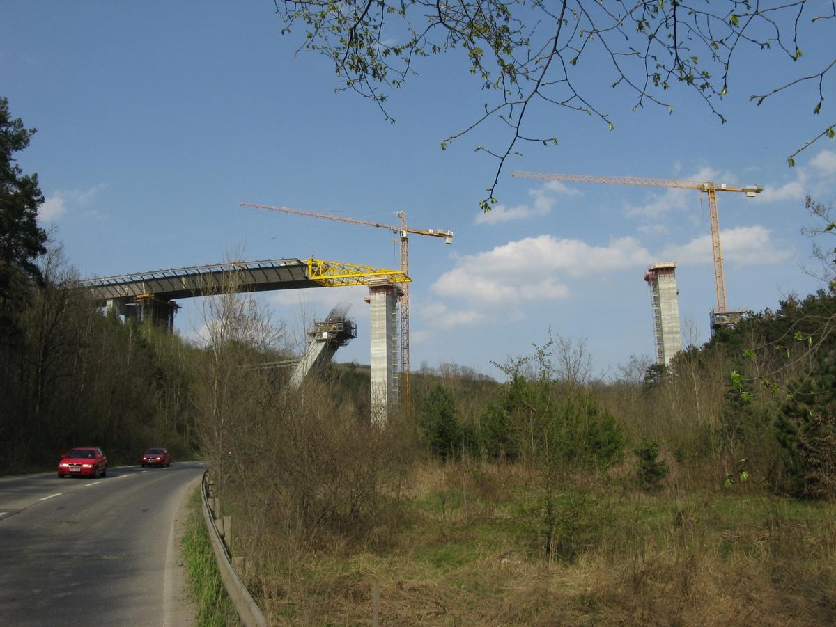 The Lochkov bridge from the SW view 