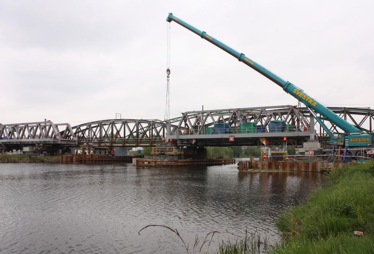 Installation work of new bridge sections 