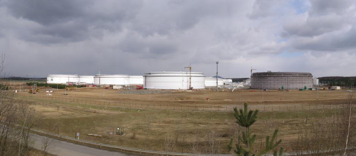 Crude Oil Tanks H11 and H12 