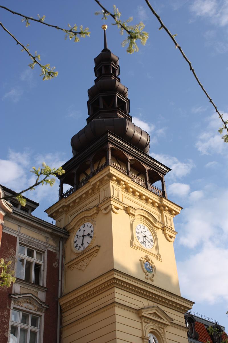 The museum tower with a 22-bells chime 