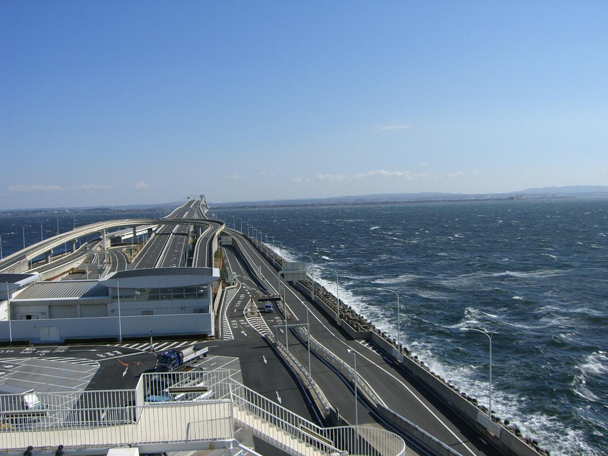 Tokyo Bay Aqualine 