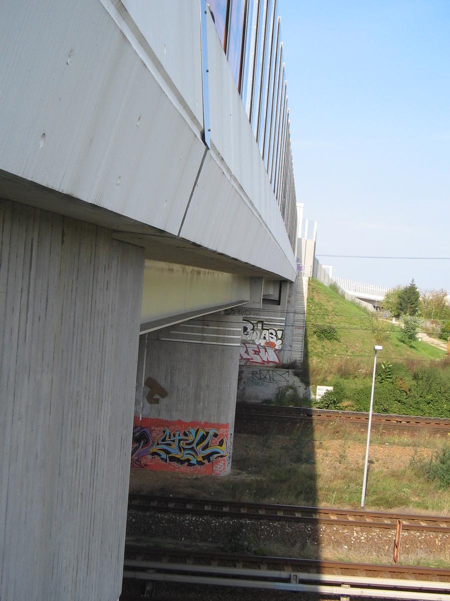 A 113 Brücke / EU Berliner Außenring (BAR) in Schönefeld Land Brandenburg 