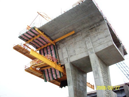 Allegheny River Bridge, under construction 
