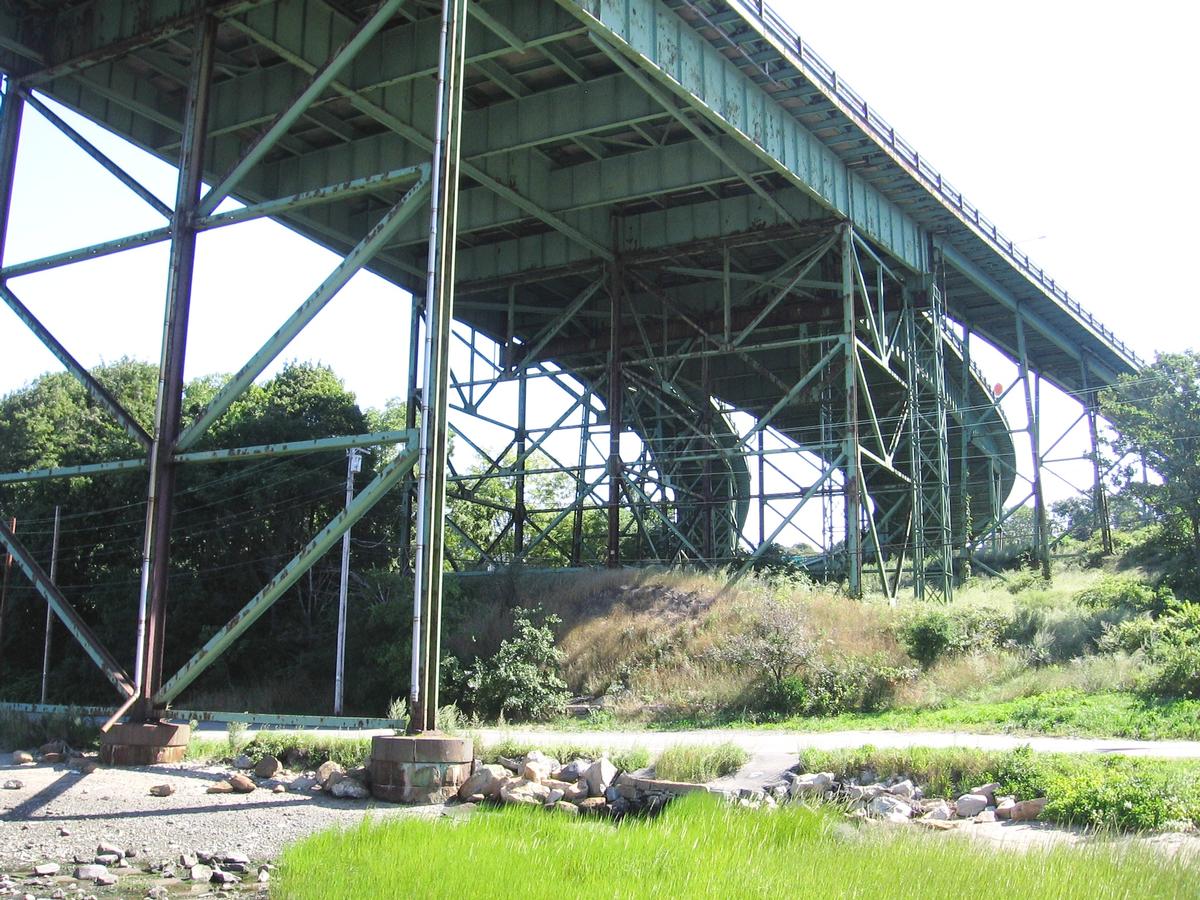 Demolition of Old Sakonnet River Bridge Delayed 