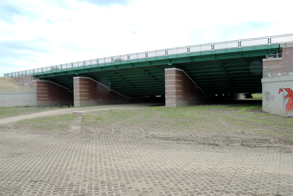 Neue Leineflutbrücke 