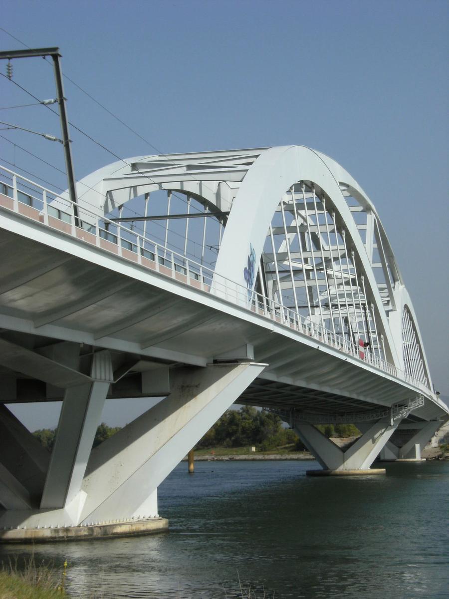 Garde-Adhémar Viaduct 
