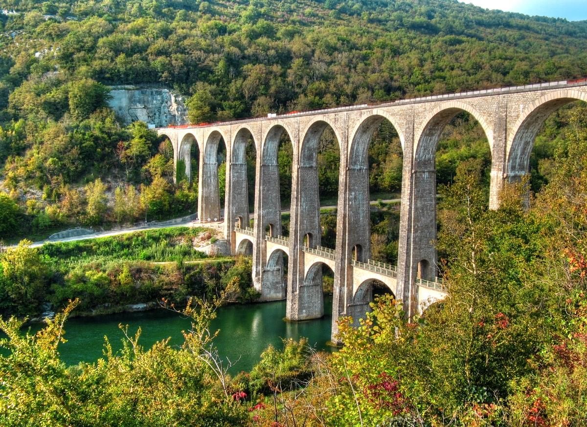 Cize-Bolozon Viaduct 