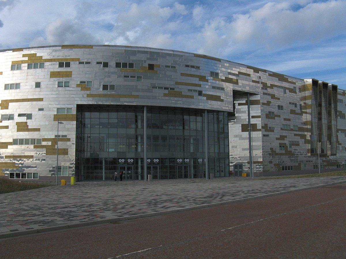Middlesbrough College - front 