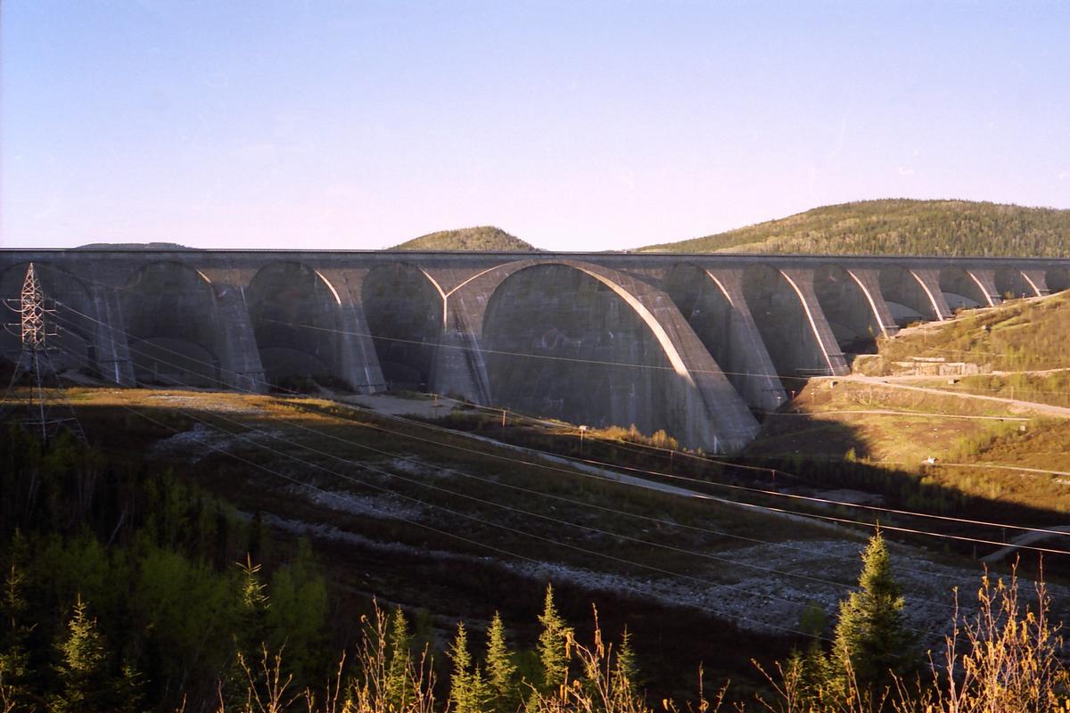 Daniel Johnson Dam 