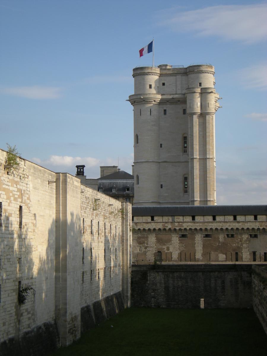 Vincennes Castle – Donjon du Château de Vincennes 