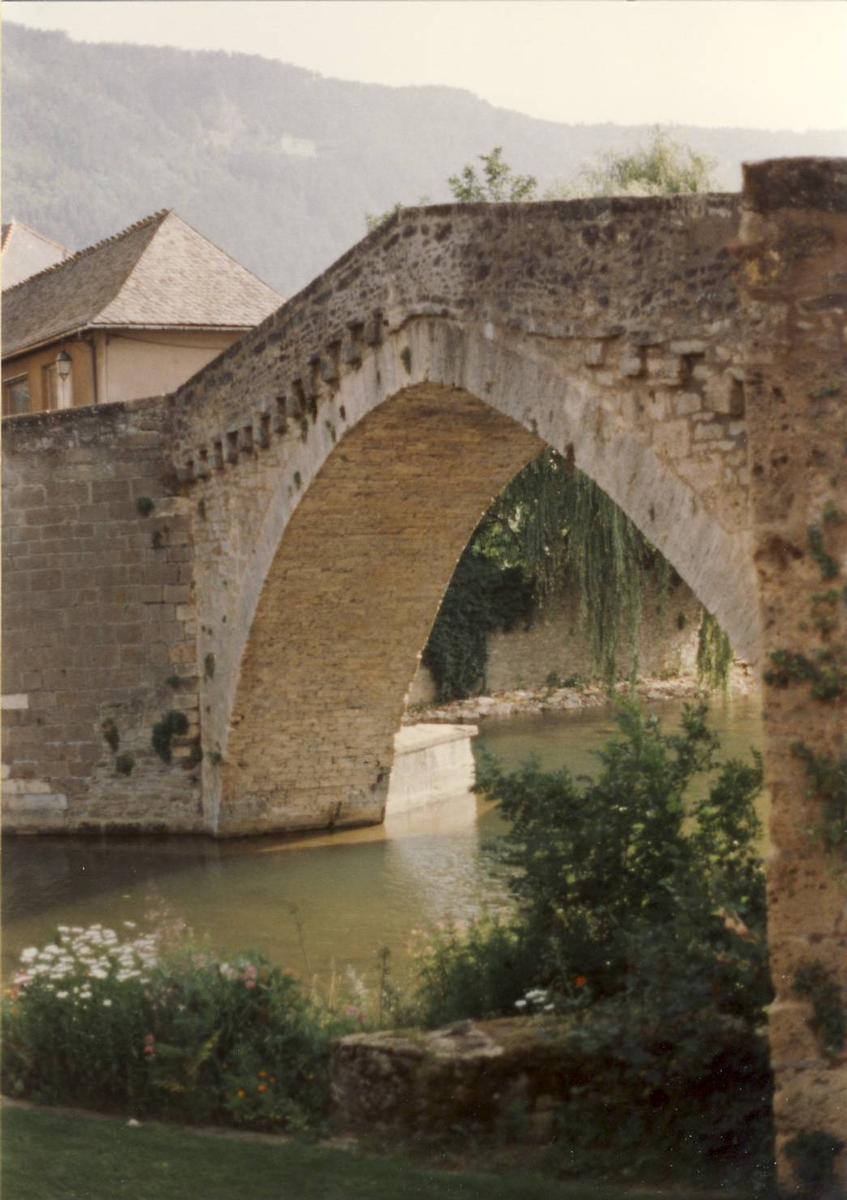 Notre-Dame Bridge 