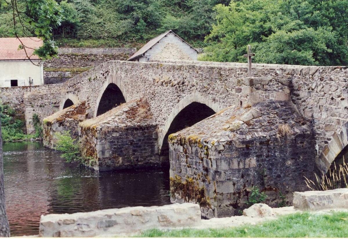 Pont de Ménat 