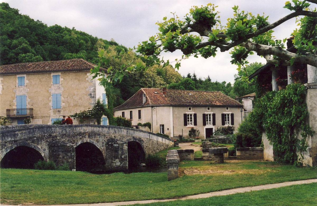 Vieux pont de Saint-Jean-de-Cole 
