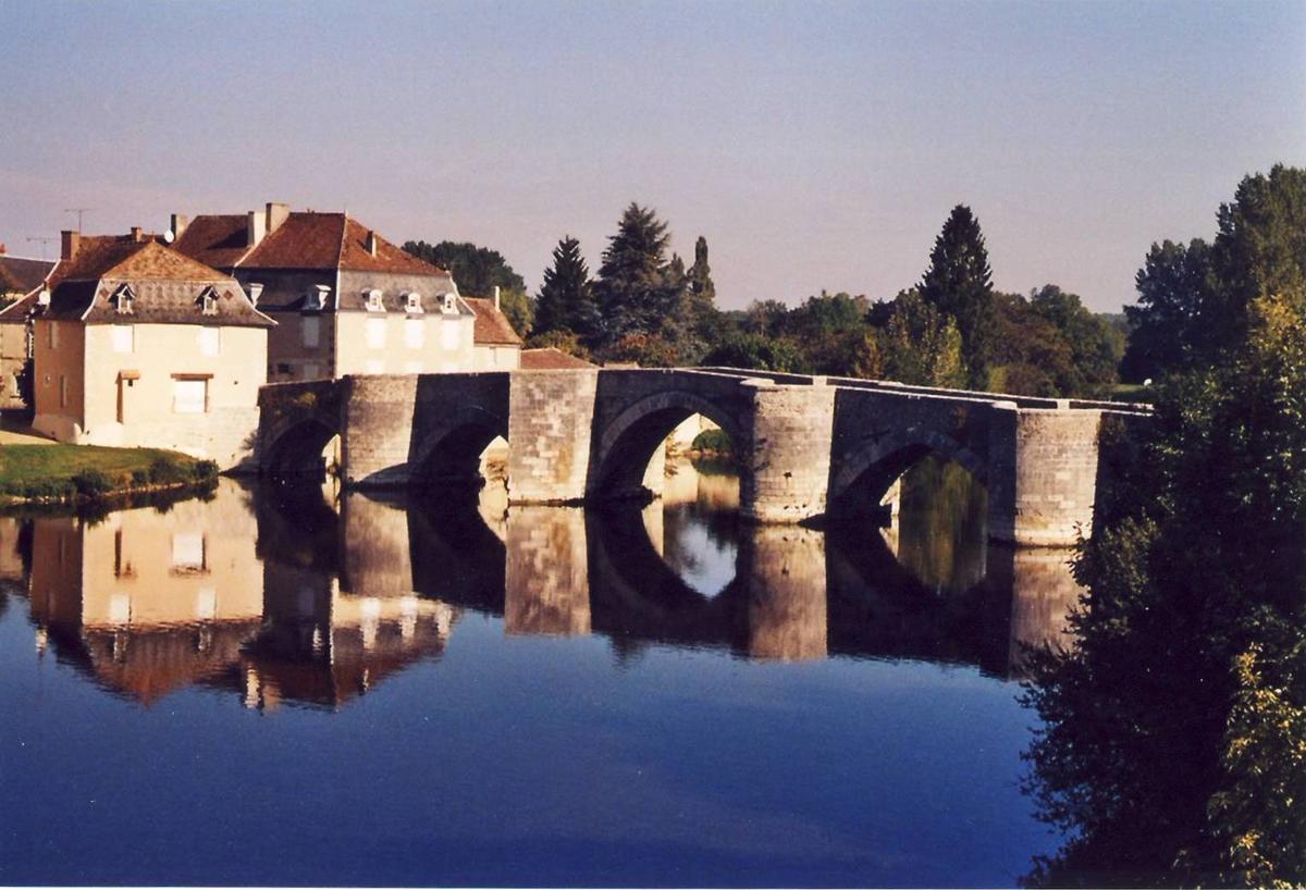 St. Savin, alte Brücke über die Gartempe, (12. Jh.) 