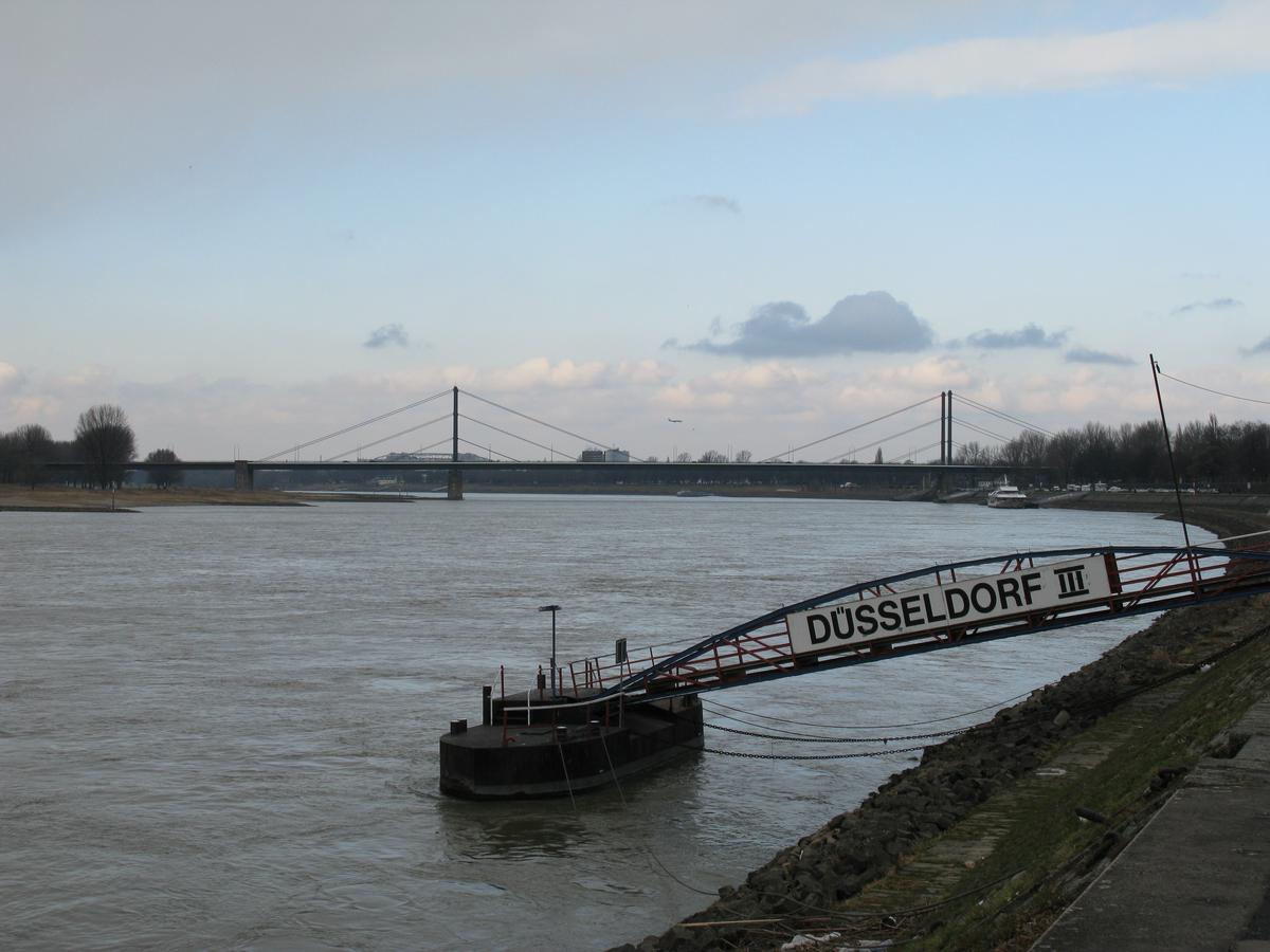 Düsseldorf, Theodor-Heuss-Brücke 