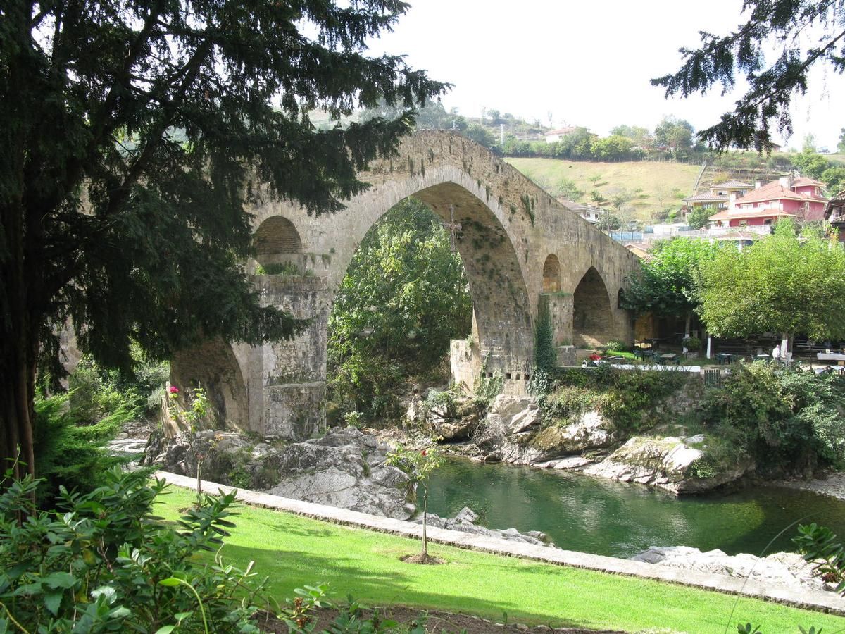 Puente romano de Cangas de Onís 