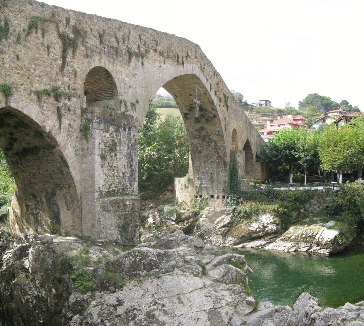 Puente romano de Cangas de Onís 