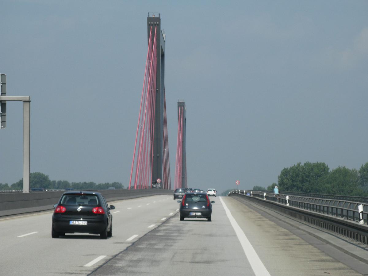 Düsseldorf-Nord, A44, Flughafenbrücke 