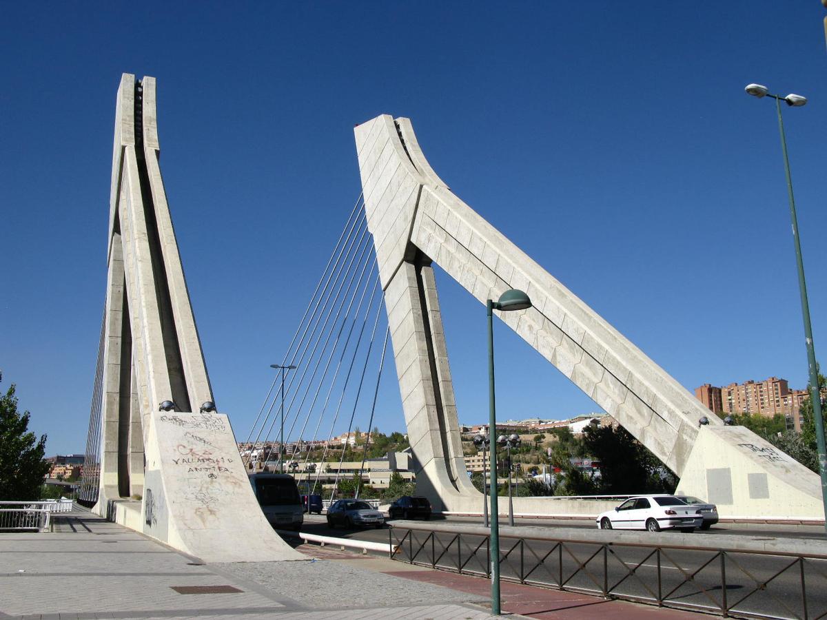 Valladolid, Puente Hispanoamerica 