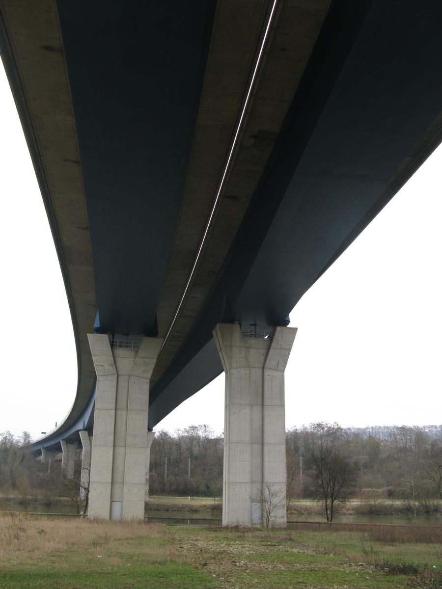 Mosel-Viadukt in Schengen 