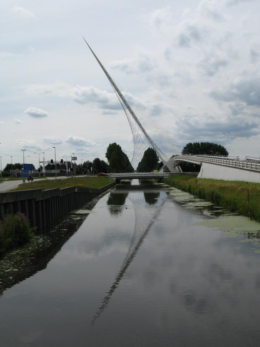 Hoofdvaart-Kanal, "Citer Brug", mittlere der 3 Calatrava-Brücken 