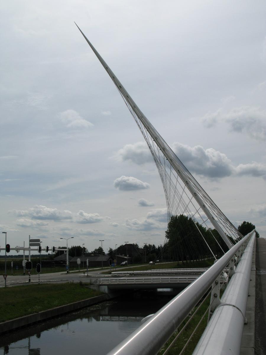 Hoofdvaartkanal, Citer Brug, mittlere der 3 Calatrava-Brücken 