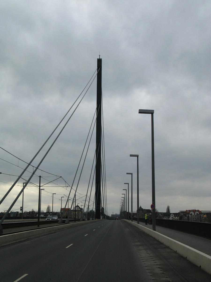 Düsseldorf, Oberkasseler Brücke 