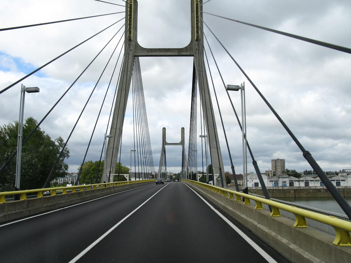 Bourgogne Bridge 
