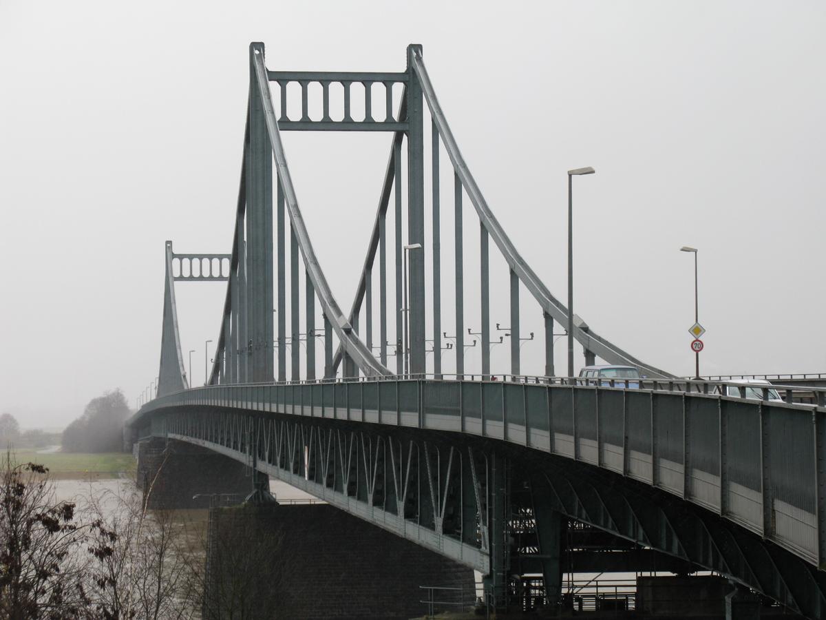 Krefeld, Uerdinger Brücke 