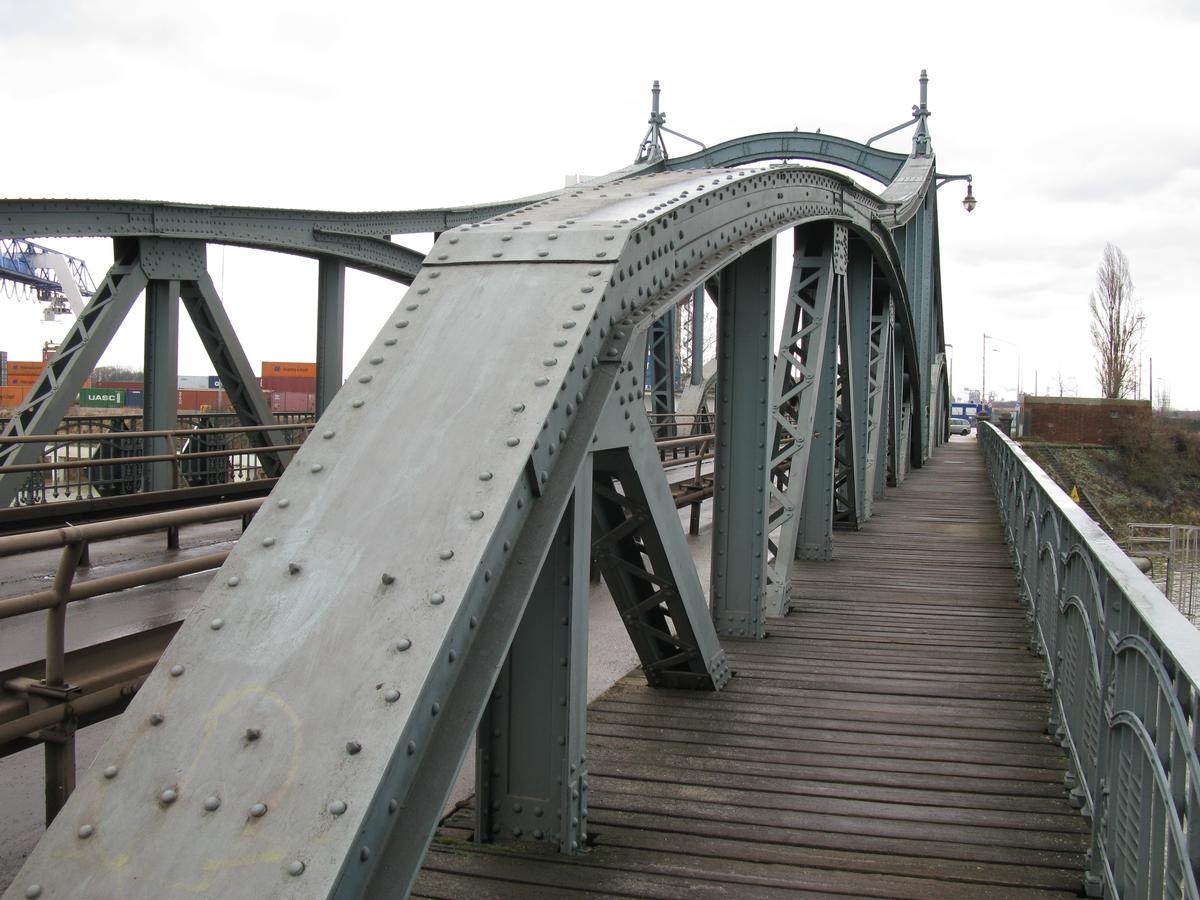 Hafendrehbrücke 