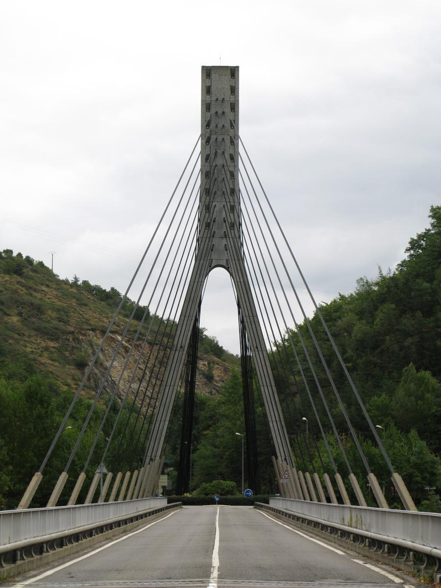 Le Pertuiset, Loire-Brücke 