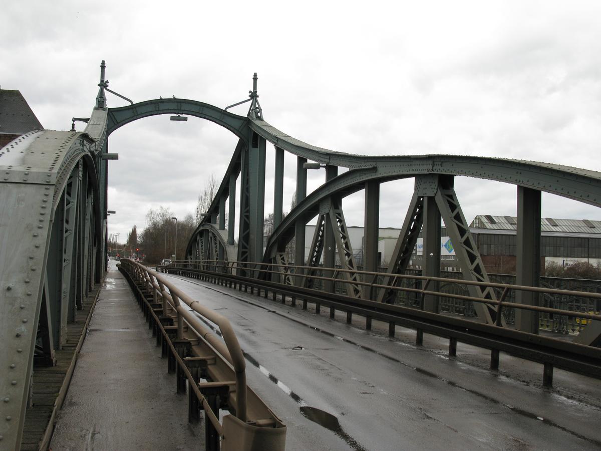 Hafendrehbrücke 
