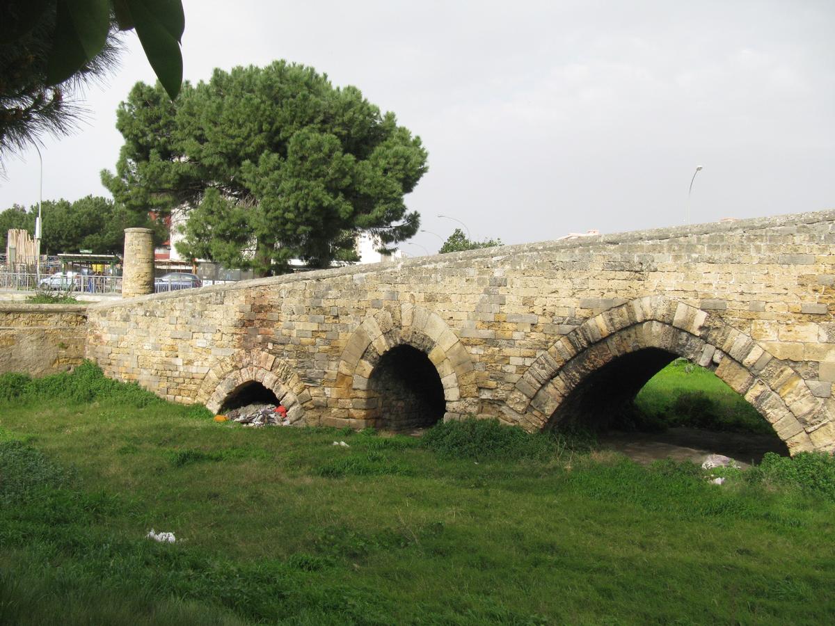 Palermo, Ponte di Ammiraglio (1113) 