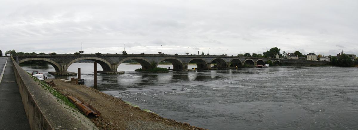 Les-Ponts-de-Cé (bei Angers), Loire-Brücke 