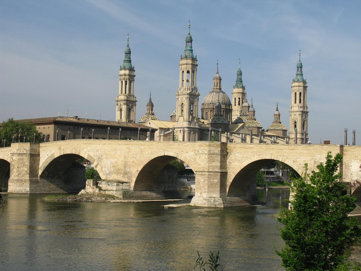 Zaragoza, Puente de Piedra 