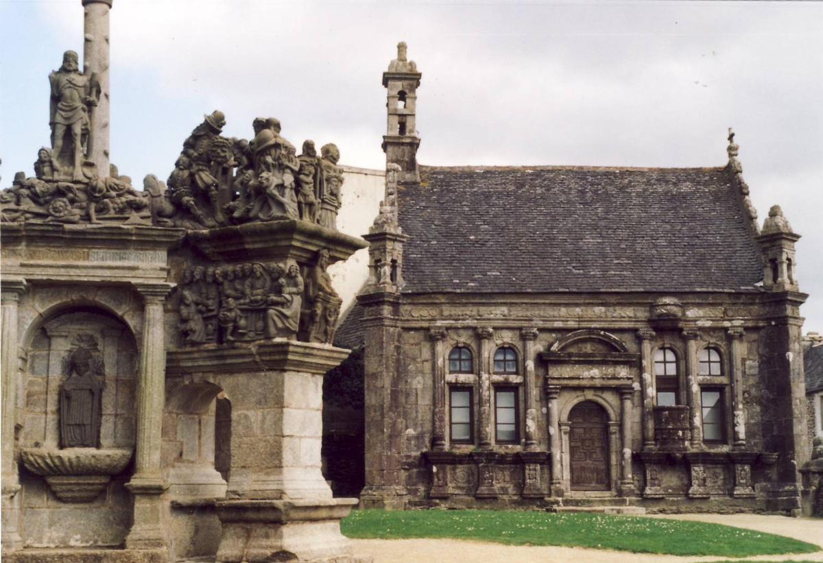 Eglise Saint-Miliau et enclos paroissial 