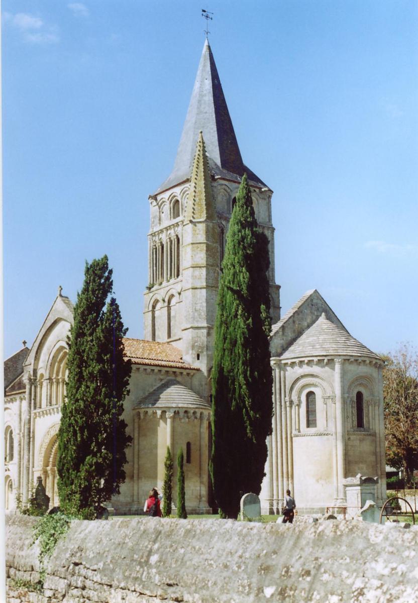 Aulnay, Saintogne, St. Pierre de la Tour 